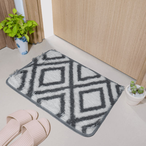 ảnh màu trắng Thảm lau chân lông dài êm ái, mềm mại, chống trơn trượt 40x60cm